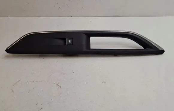 Peugeot 508 Central console control unit 9815790177