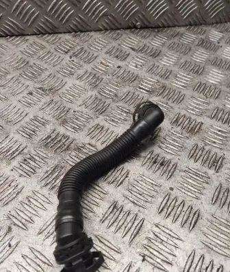 Volkswagen PASSAT B7 Breather hose/pipe 03l103493ae