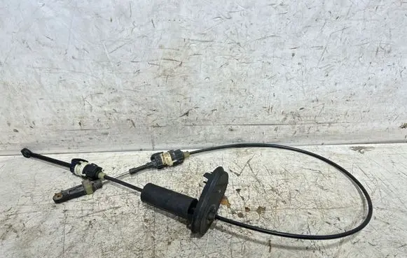 Opel Insignia A Gear shift cable linkage 22784018