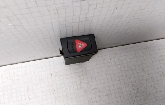 Volkswagen PASSAT B5.5 Hazard light switch 3B0953235D