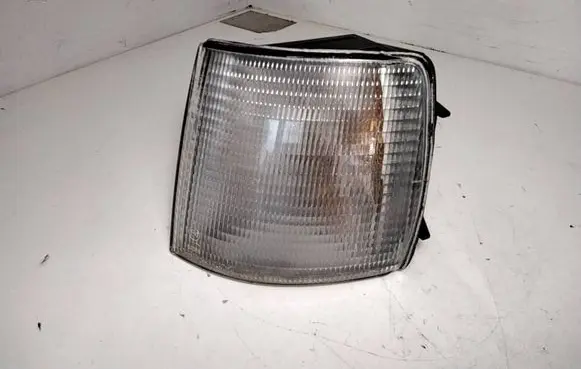 Volkswagen PASSAT B3 Front indicator light 1852768 010396