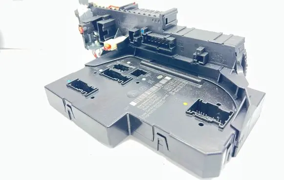 Mercedes-Benz E W212 Comfort/convenience module 2129060105 5DK00962089 2129014604