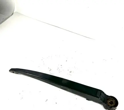 BMW 5 E39 Rear wiper blade arm 8221453 61628361641