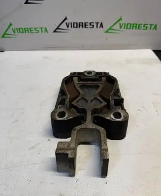 Ford Focus Engine mount bracket
