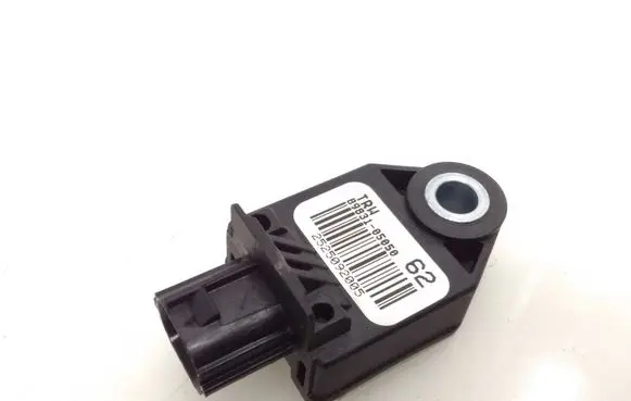 Toyota Avensis T270 Airbag deployment crash/impact sensor 8983105050