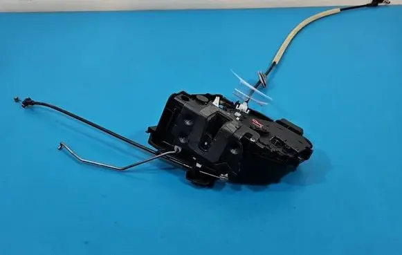 Ford Kuga I Front door lock 8V4AS21813MA IMPRK1594983