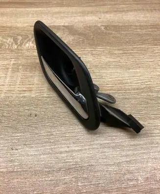 BMW 5 E39 Rear door interior handle 8226050 USED