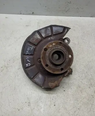 Volkswagen Touran I Front wheel hub spindle knuckle