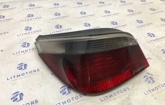 BMW 5 E60 E61 Rear/tail lights 6910767