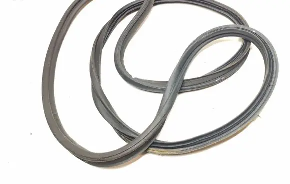 KIA Stinger Trunk rubber seal (body) 