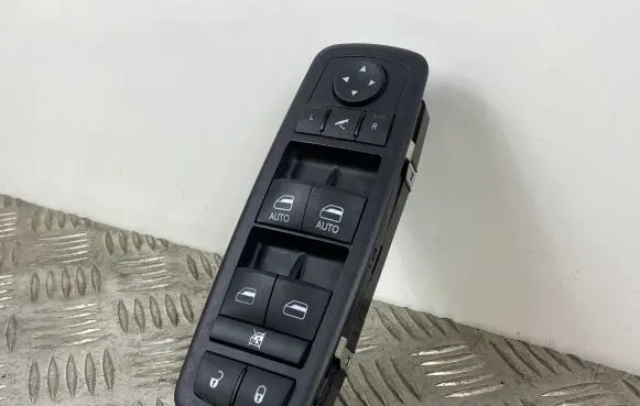 Jeep Grand Cherokee Electric window control switch 68184803AA