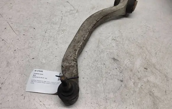 Audi A6 S6 C5 4B Front lower control arm/wishbone 4D0407695J