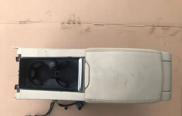 Volvo V60 Armrest