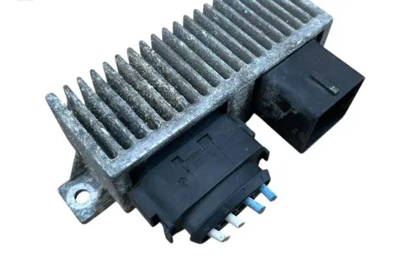 Nissan Qashqai Glow plug pre-heat relay 8200558438A