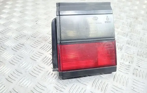 Volkswagen PASSAT B3 Tailgate rear/tail lights 357945108B
