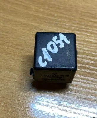 Mercedes-Benz A W168 Other relay A0025421319 C1051
