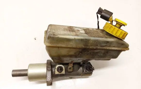 Volkswagen Sharan Master brake cylinder 7M1611303