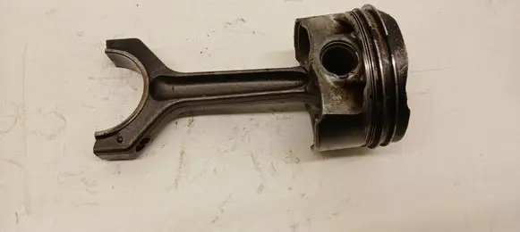 BMW X5 E70 Piston with connecting rod 7584125