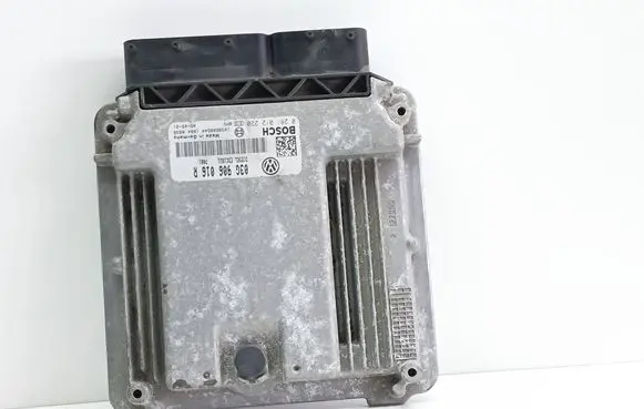Volkswagen Golf Plus Engine control unit/module 0281012220 03G906016R 1039S08544