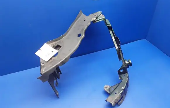 Mercedes-Benz E W211 Side radiator support slam panel 00402625A1