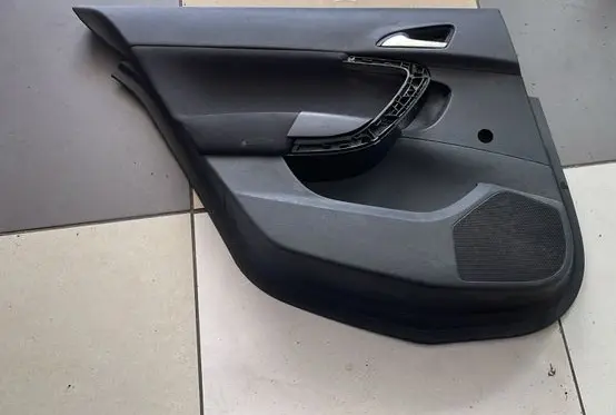 Opel Insignia A Front door card panel trim 0PB39204