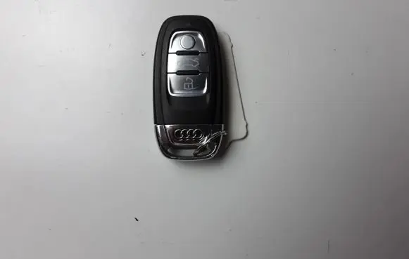 Audi A4 S4 B9 Ignition key/card AUDIA4