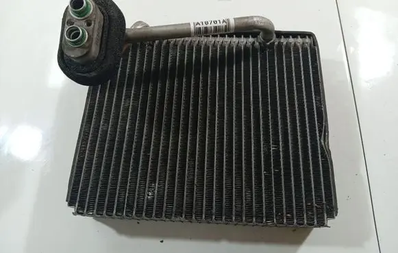 A/C cooling radiator (condenser)