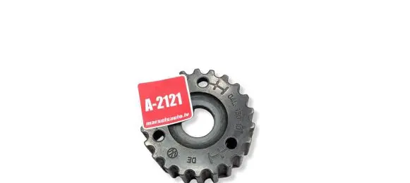 Volkswagen PASSAT B8 Fuel pump gear (pulley) 04L130101