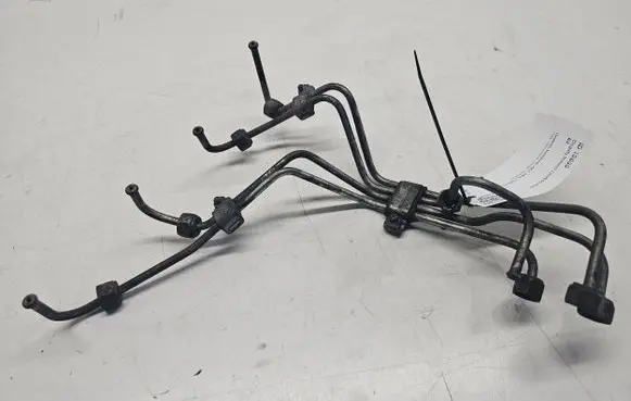 Fuel injector supply line/pipe