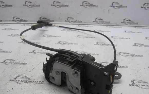 Opel Vivaro Front door lock