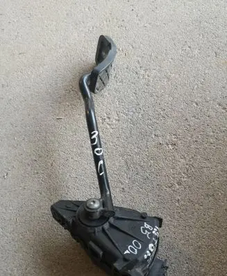 Volkswagen PASSAT B5 Accelerator throttle pedal 6PV00777009 8D2721523