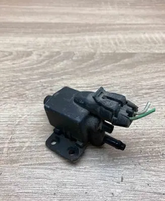 Renault Scenic I Turbo solenoid valve 866305F 1079P1