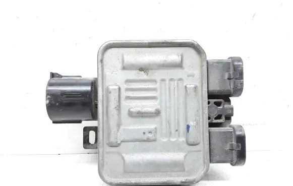 Volvo V70 Coolant fan relay 940013802