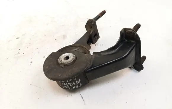 Toyota Corolla Verso AR10 Engine mount bracket