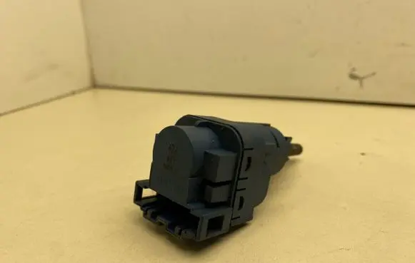 Volkswagen Polo V 6R Brake pedal sensor switch 6Q0927189