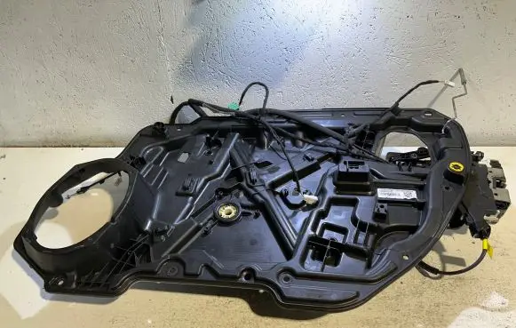Dodge Charger Front door manual window regulator 0006513748 3JLBXXXXC69