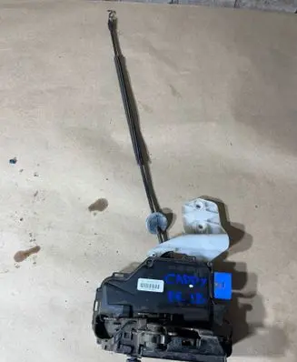 Volkswagen Caddy Front door lock 3D1837016 CZWL3A00468