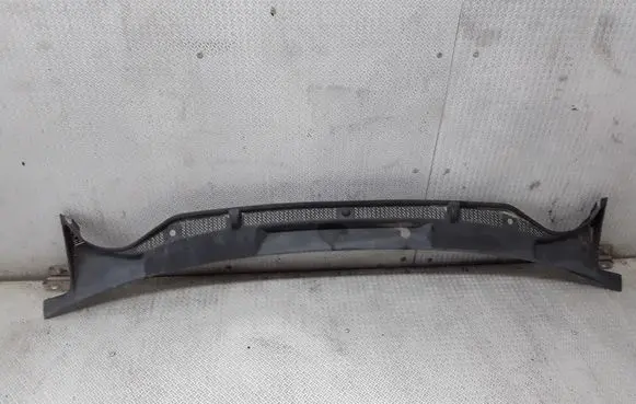 Skoda Fabia Mk1 (6Y) Wiper trim