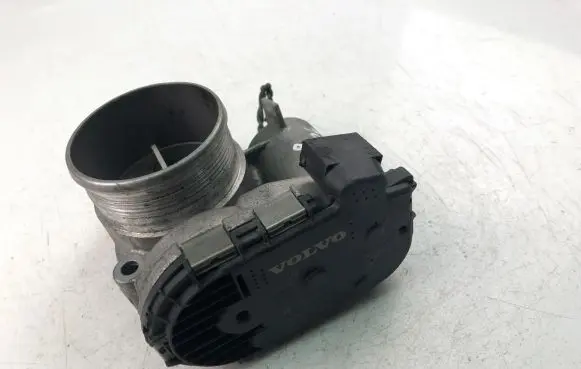Volvo V70 Throttle valve 31216665
