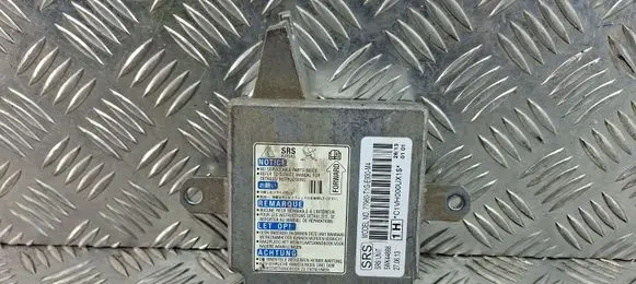Honda CR-V Airbag control unit/module 77960T1GE930M4