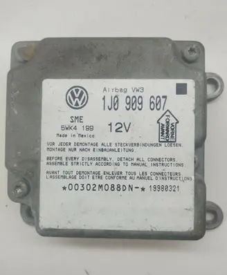 Volkswagen PASSAT B5 Airbag control unit/module 1J0909607 5WK4199 19980321