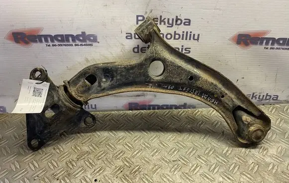 Honda Insight Front lower control arm/wishbone