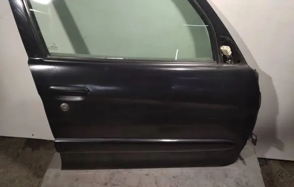 Citroen Xsara Picasso Front door