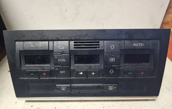 Audi A4 S4 B7 8E 8H Climate control unit 8E0820043BJ 0347248