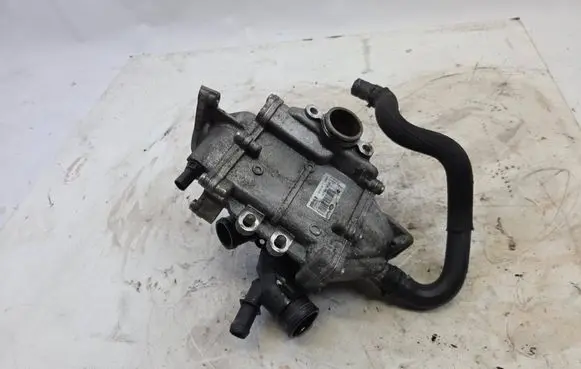Jaguar XE EGR valve cooler G4D39F464AD