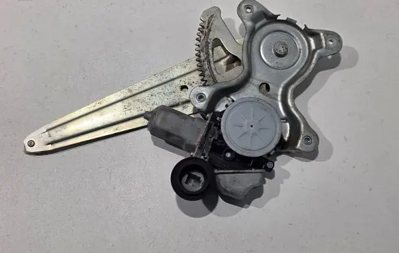 Lexus CT 200H Rear door window regulator with motor 8571075070