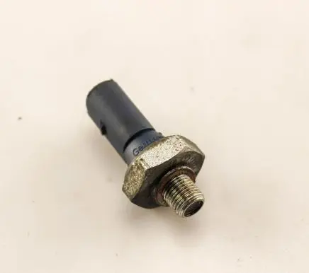 Audi A4 S4 B8 8K Oil pressure sensor 06H919081A