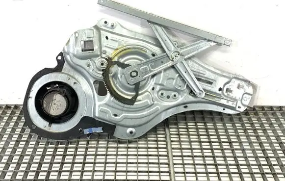 KIA Sportage Front door window regulator with motor 824703U090