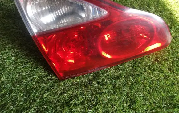 Toyota Avensis Verso Tailgate rear/tail lights