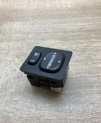 Toyota Avensis T250 Wing mirror switch 183574 769746B